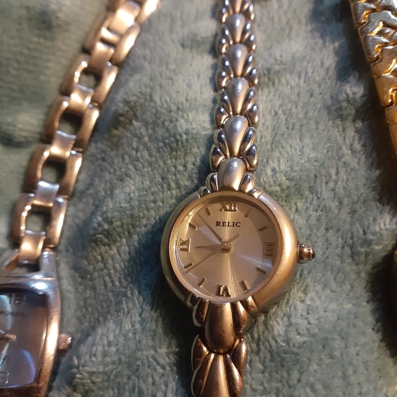 Lot of ladies wristwatches